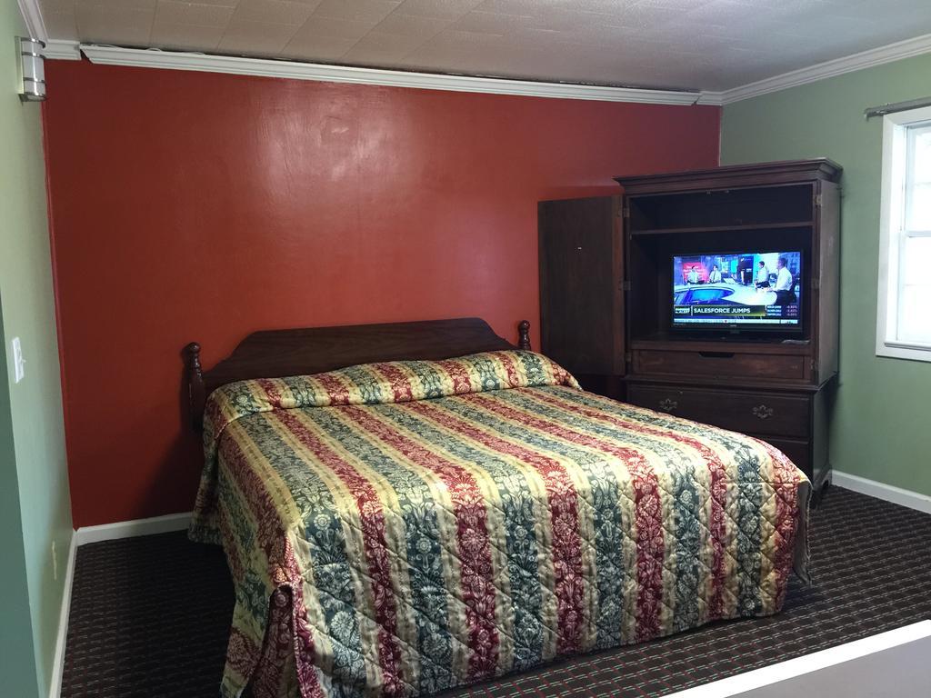 Skyland Motel Cornelia Exterior foto
